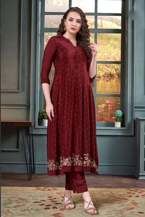 0141759_striking-georgette-designer-womens-kurti-for-festival-and-party_900.jpeg Striking Georgette Designer Women’s Kurti for Festival and Party - Image 1