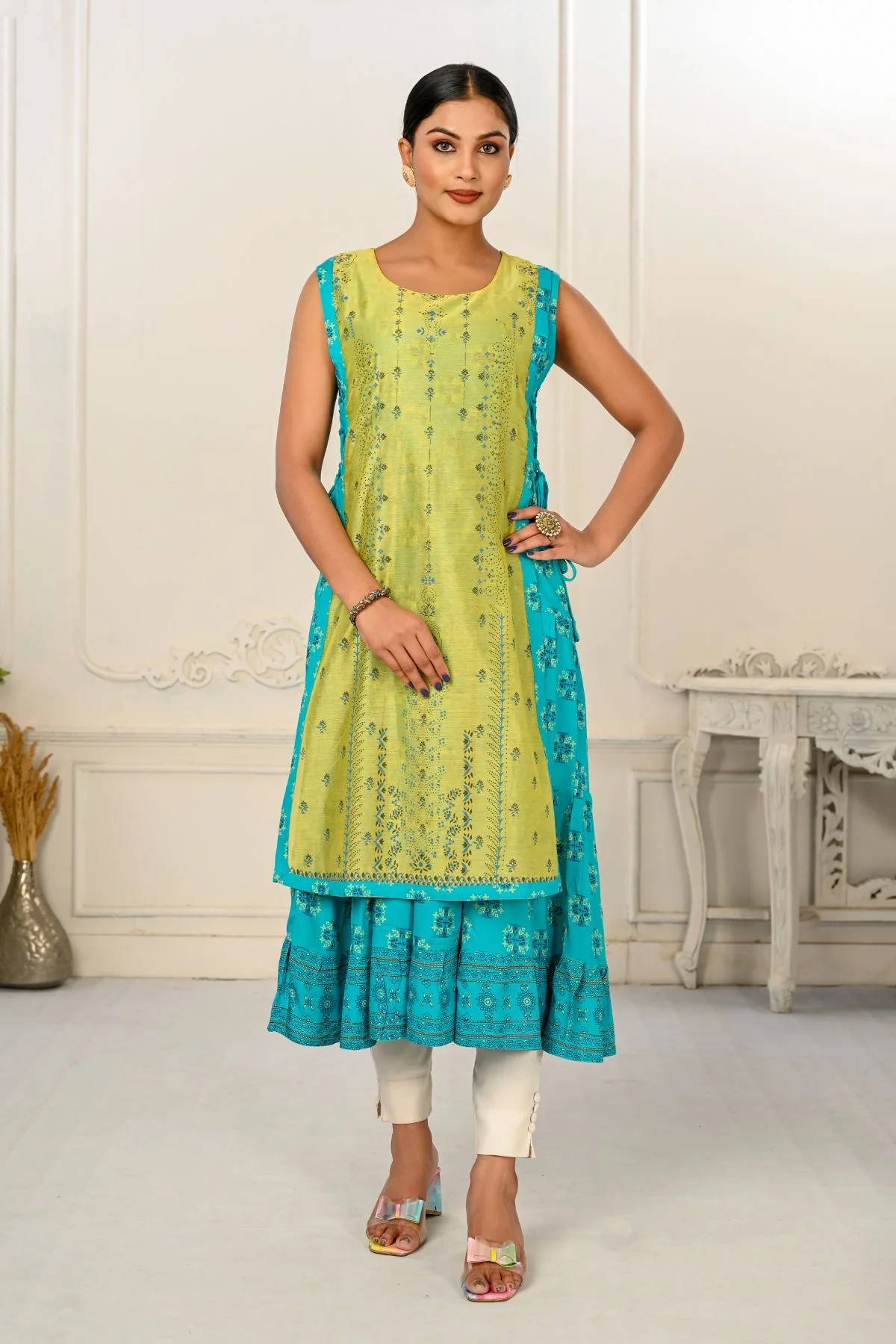 DSC8907.webp 2 Layered Inner Cotton And Outward Jacket Chanderi Kurti For Women - Image 1
