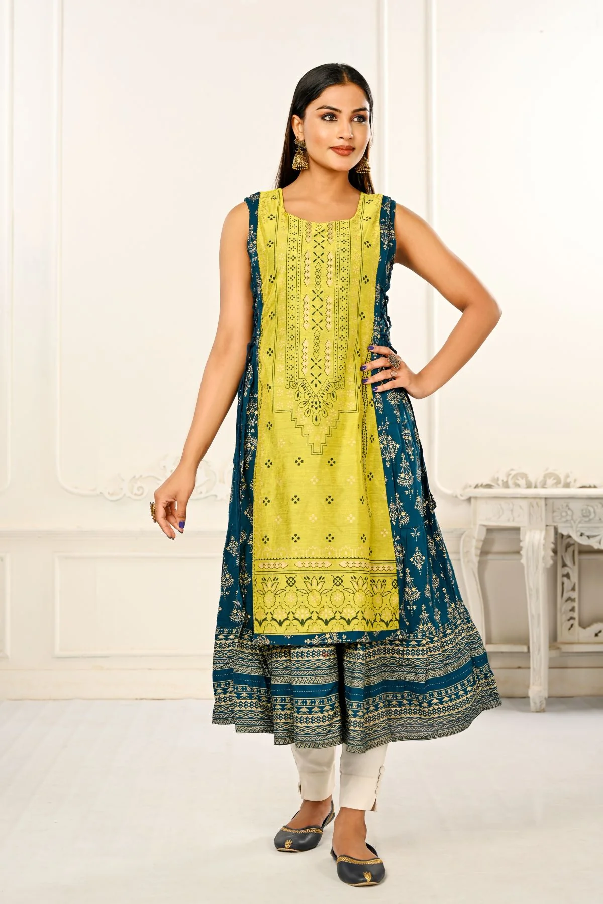 DSC9492copy.webp 2 Layered Inner Cotton And Outward Jacket Chanderi Kurti For Women - Image 1