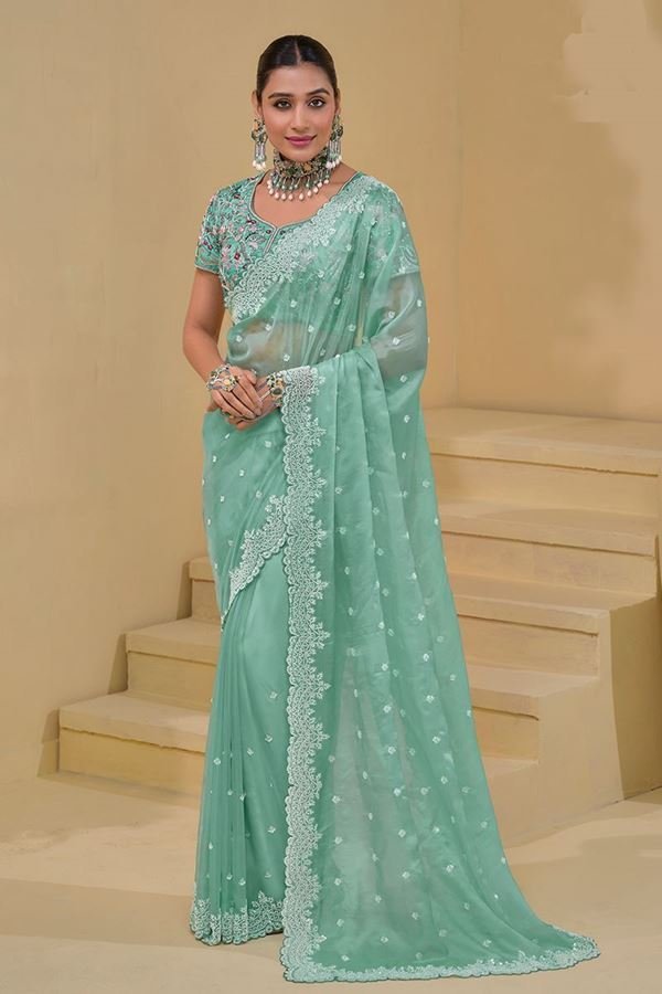 0143505_breathtaking-banarasi-tuscany-designer-saree-for-wedding-engagement-reception-party-and-festivals_900.jpeg Designer Saree for Wedding, Engagement, Reception, Party, and Festivals - Image 1