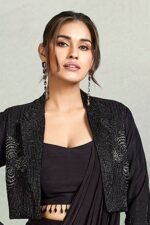 Fascinating Georgette Designer Saree for Party and Reception - Image 2